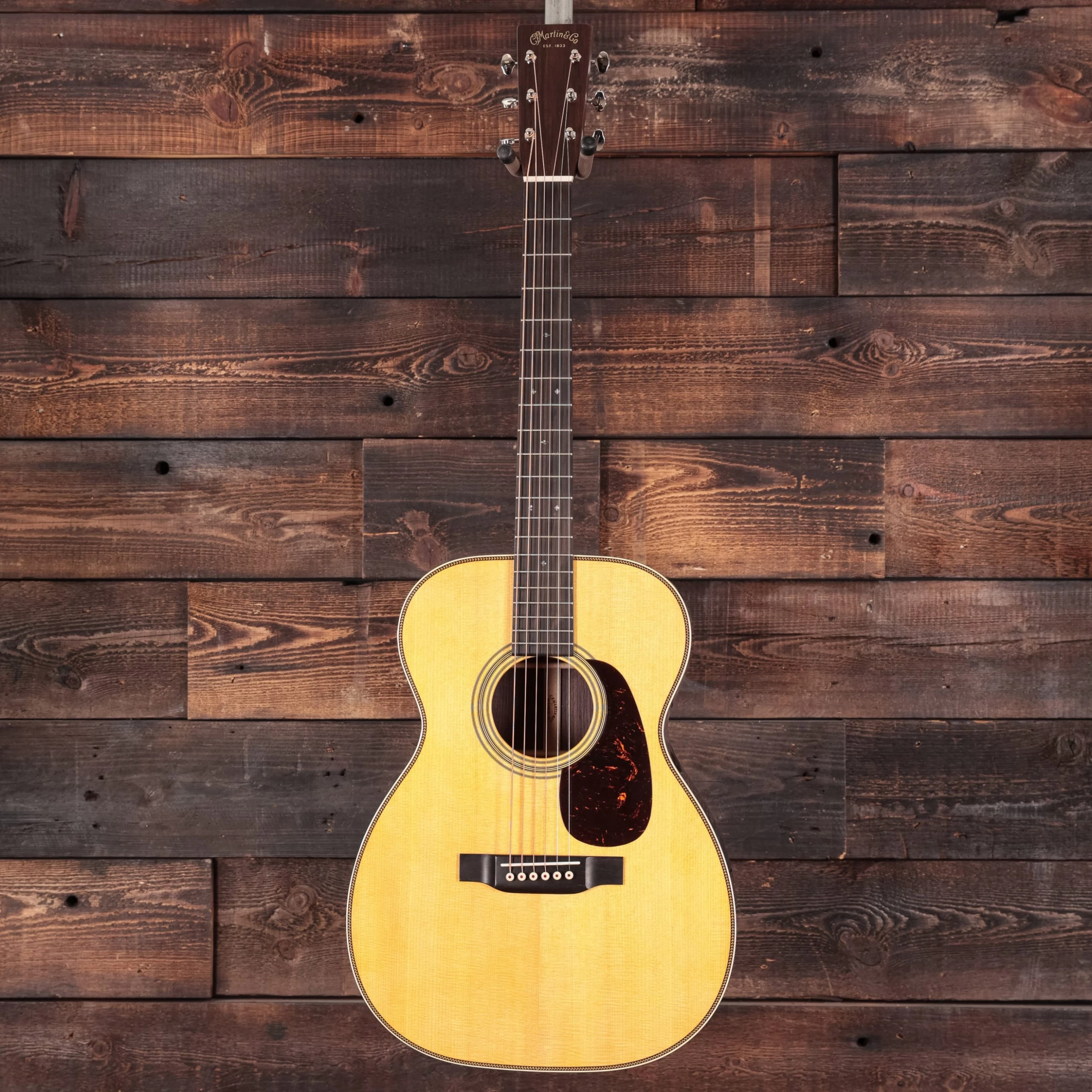 Martin 00-28 Standard Series 00 Acoustic Guitar 3 Martin 00-28 Standard Series 00 Acoustic Guitar - Image 3