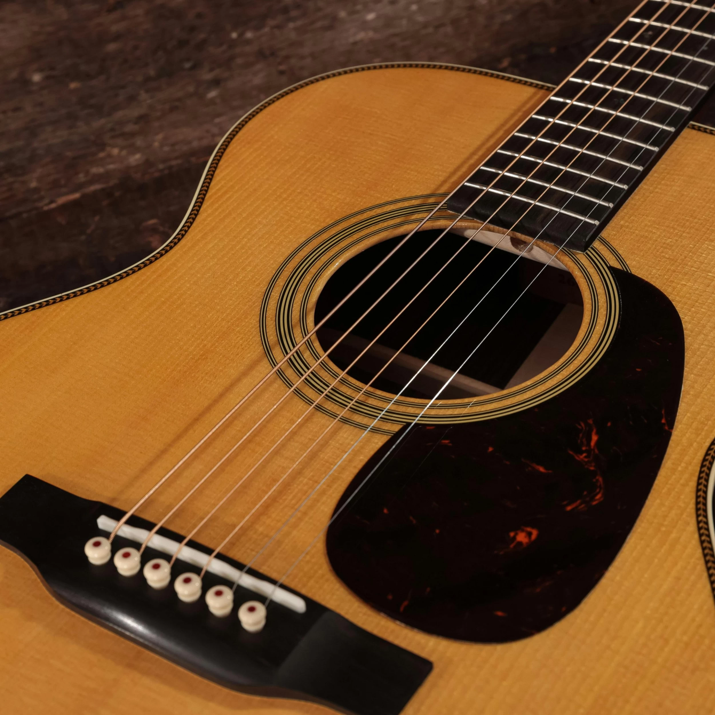 Martin 00-28 Standard Series 00 Acoustic Guitar 8 Martin 00-28 Standard Series 00 Acoustic Guitar - Image 8