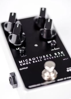 Darkglass Microtubes B3K V2 CMOS Bass Overdrive Pedal 7 Darkglass Microtubes B3K V2 CMOS Bass Overdrive Pedal -Professional Guitar Store 250069 darkglass electronics b3kv2 top 3 4art