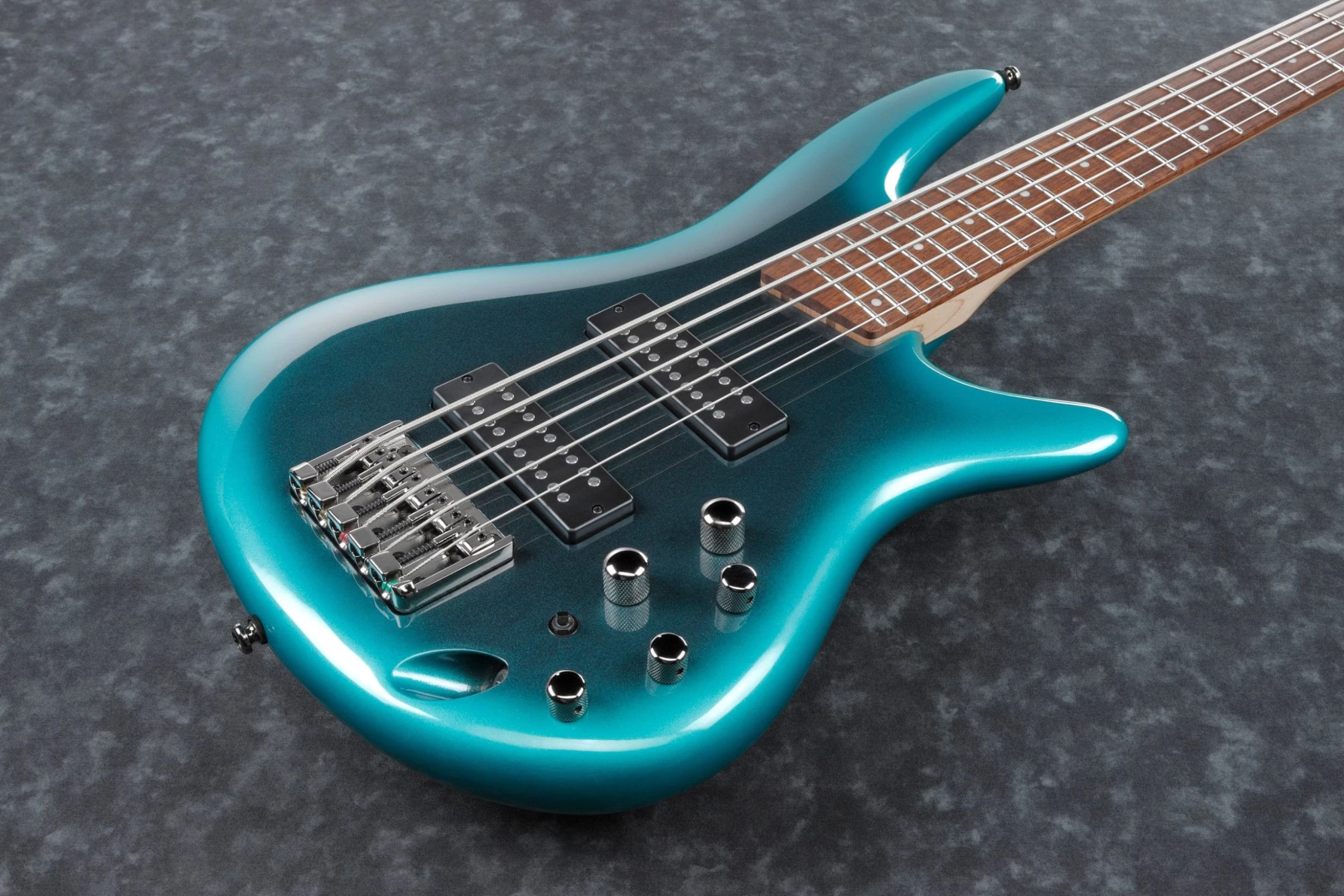 Ibanez SR305E-CUB 5 String Bass In Cerulean Aura Burst 5 Ibanez SR305E-CUB 5 String Bass In Cerulean Aura Burst - Image 5