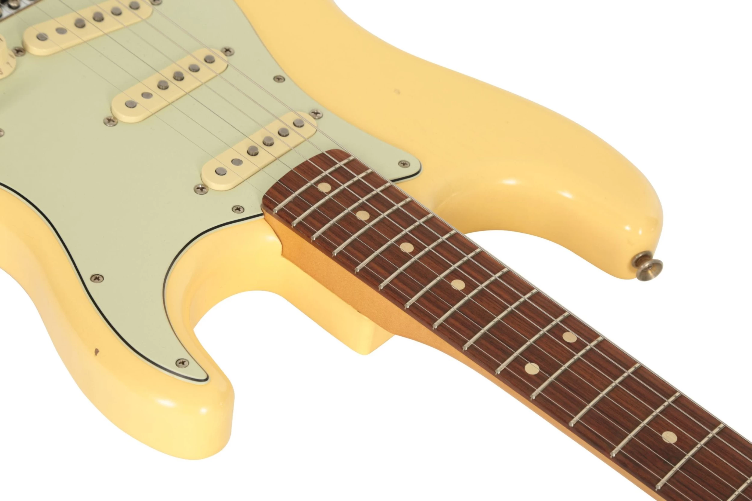 Fender Limited Edition Road Worn '60s Stratocaster In Vintage White 16 Fender Limited Edition Road Worn '60s Stratocaster In Vintage White - Image 16