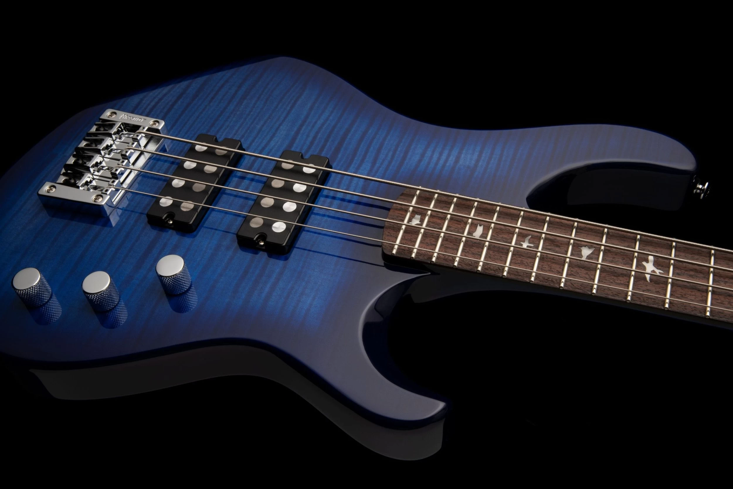 PRS SE Kingfisher Bass Guitar In Faded Blue Wraparound Burst 5 PRS SE Kingfisher Bass Guitar In Faded Blue Wraparound Burst - Image 5