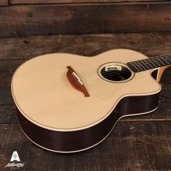 Lowden Stage Edition 32-SE Cutaway Electro-Acoustic Guitar 16 Lowden Stage Edition 32-SE Cutaway Electro-Acoustic Guitar -Professional Guitar Store 474920 249912028929