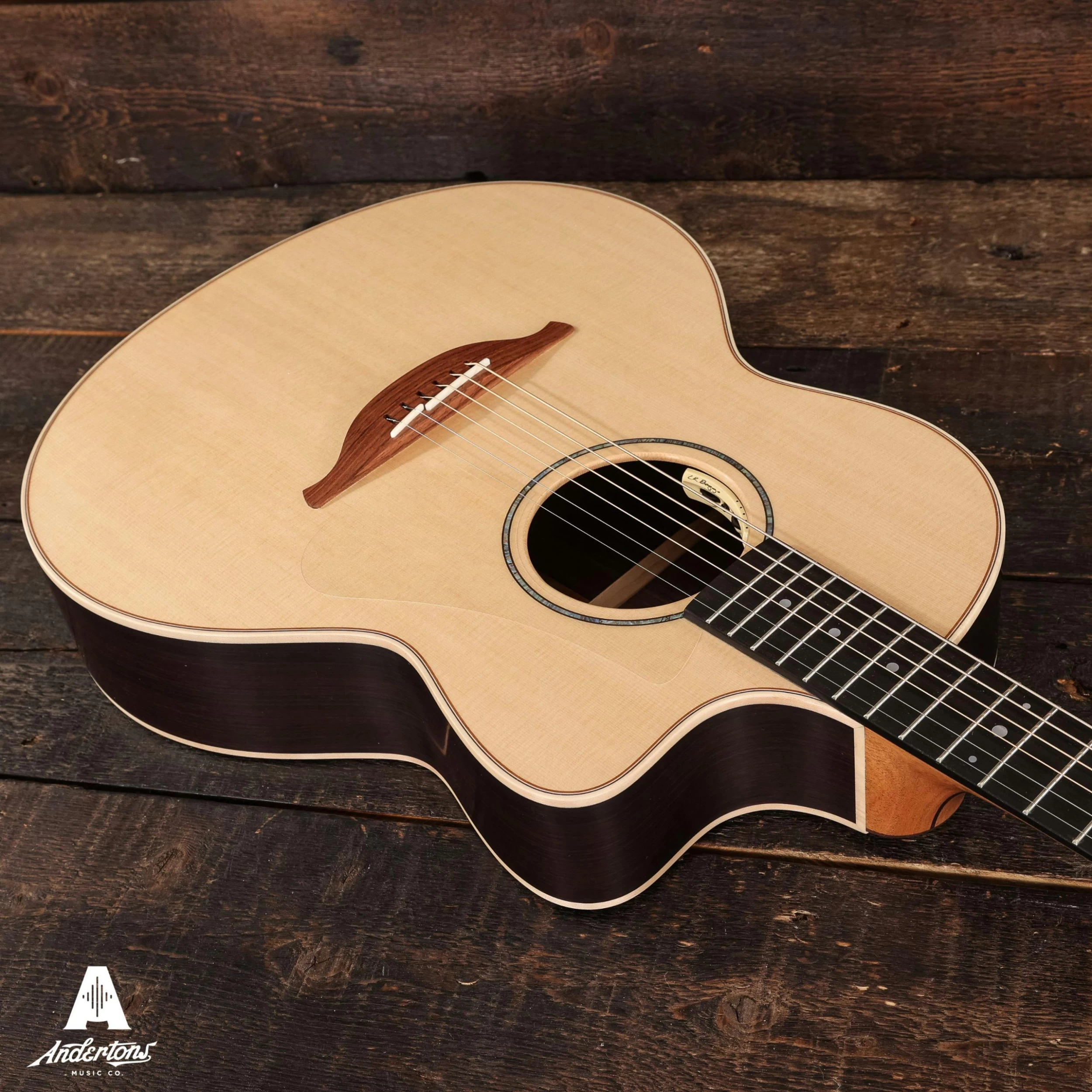 Lowden Stage Edition 32-SE Cutaway Electro-Acoustic Guitar 12 Lowden Stage Edition 32-SE Cutaway Electro-Acoustic Guitar - Image 12