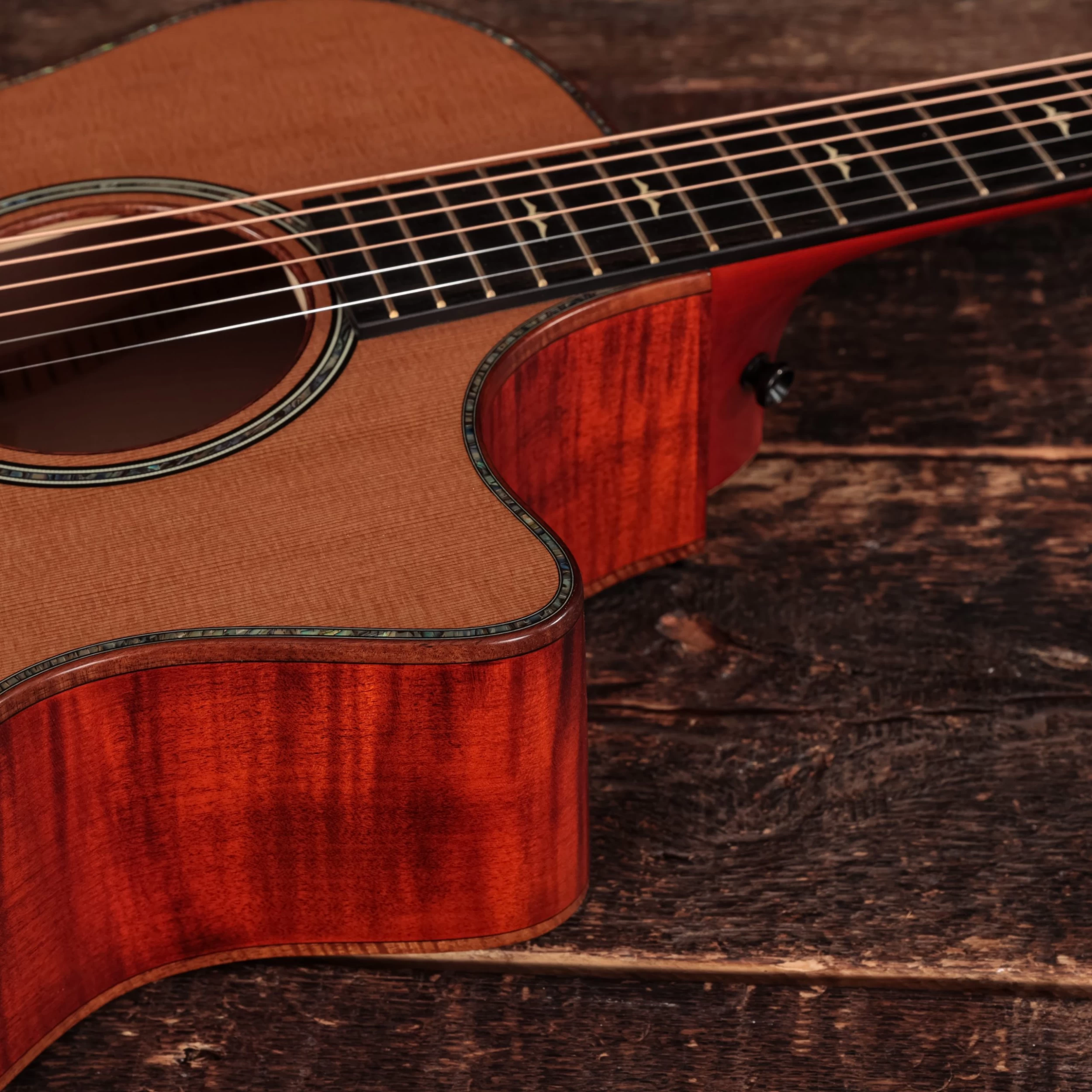 Taylor Custom No.41 - C14ce Maple A Western Red Cedar Acoustic Guitar 12 Taylor Custom No.41 - C14ce Maple A Western Red Cedar Acoustic Guitar - Image 12