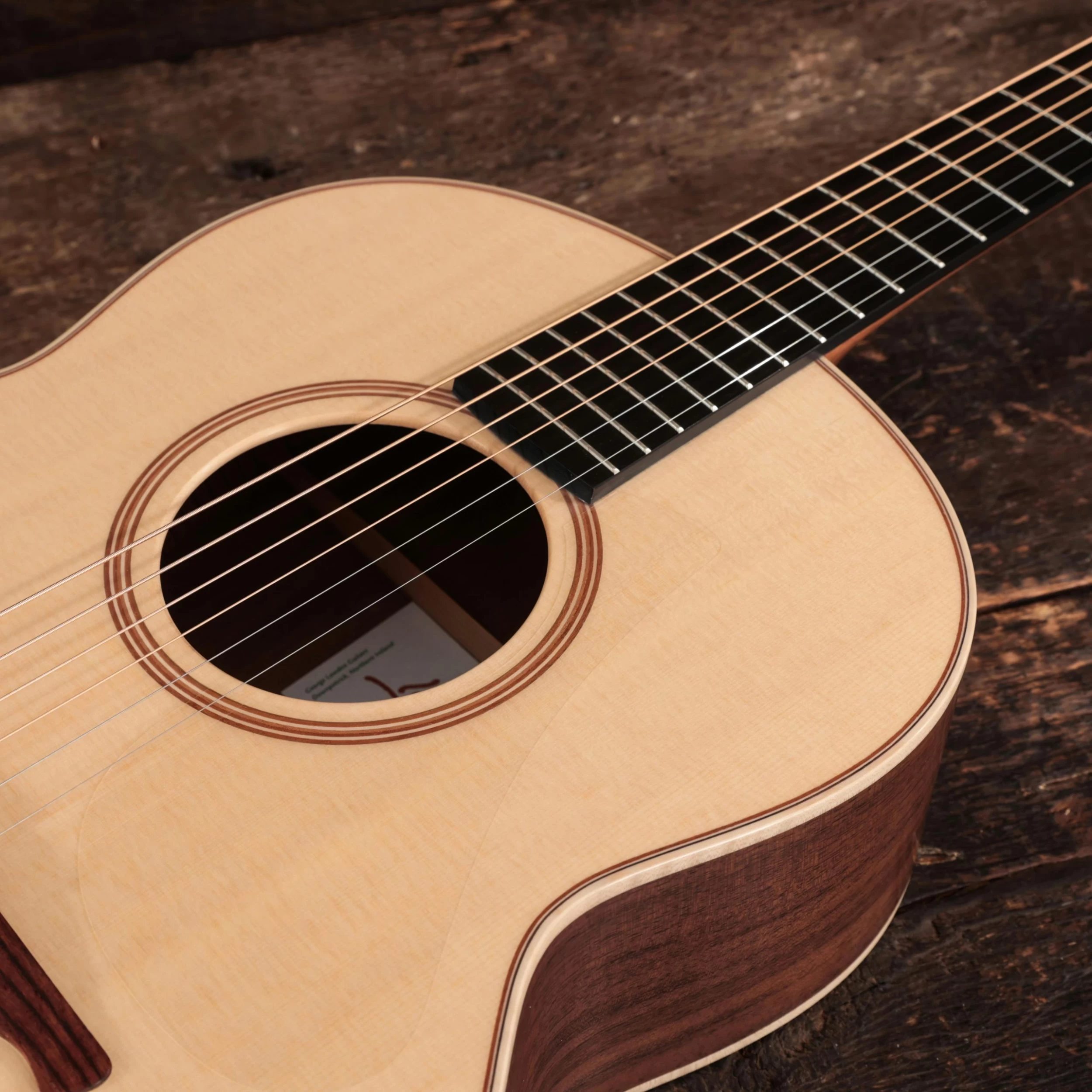 Lowden F-21 Walnut And Sitka Spruce Acoustic Guitar 9 Lowden F-21 Walnut And Sitka Spruce Acoustic Guitar - Image 9