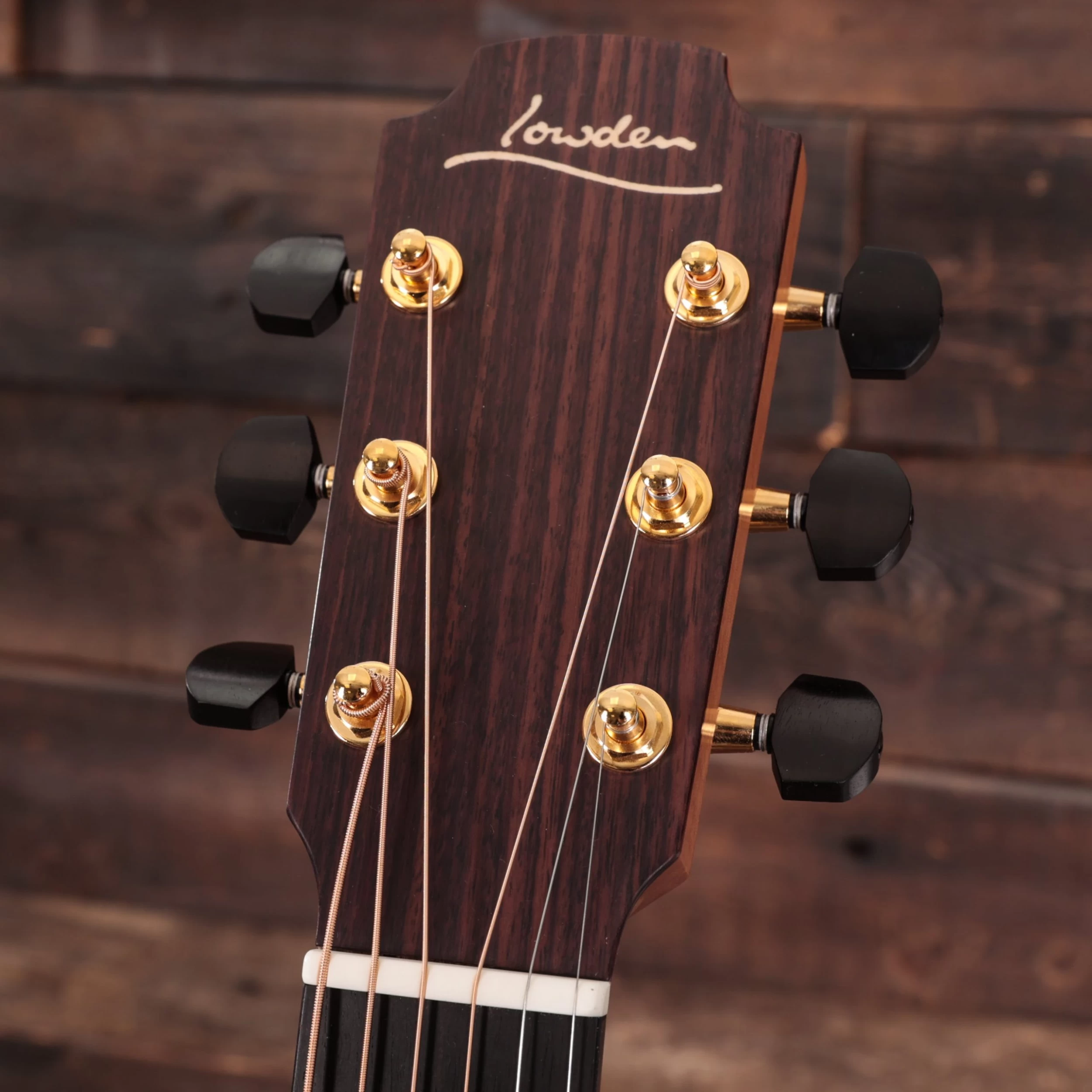 Lowden F-21 Walnut And Sitka Spruce Acoustic Guitar 5 Lowden F-21 Walnut And Sitka Spruce Acoustic Guitar - Image 5