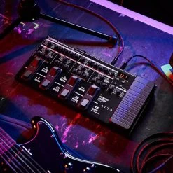 Boss ME-90 Guitar Multi-FX Processor 12 Boss ME-90 Guitar Multi-FX Processor -Professional Guitar Store ME90 Boss ME 90 Guitar Multi Effects Lifestyle