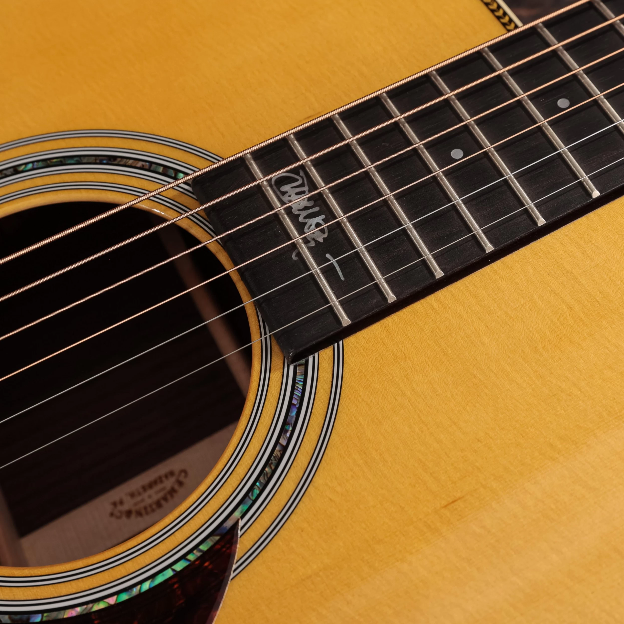 Martin OMJM John Mayer Signature Rosewood Orchestra Electro Acoustic 7 Martin OMJM John Mayer Signature Rosewood Orchestra Electro Acoustic - Image 7